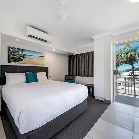 Endeavour Inn Emu Park Bagian luar foto
