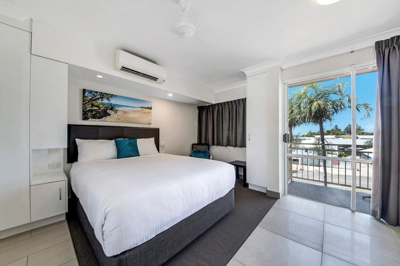 Endeavour Inn Emu Park Bagian luar foto